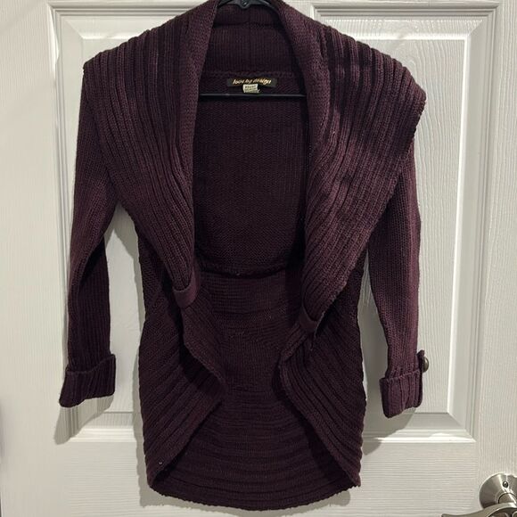 Sweater - Picture 1 of 5